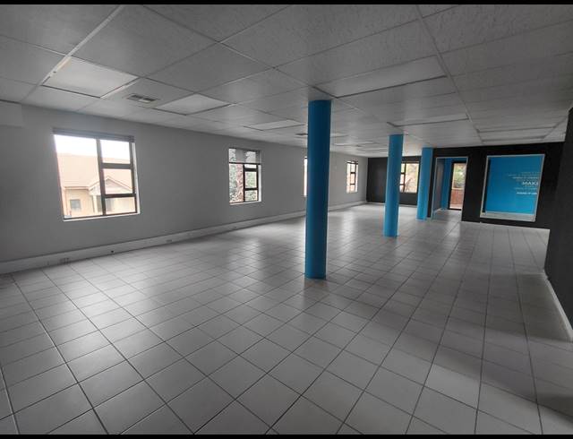 139M² OFFICE TO LET IN MAROELADAL